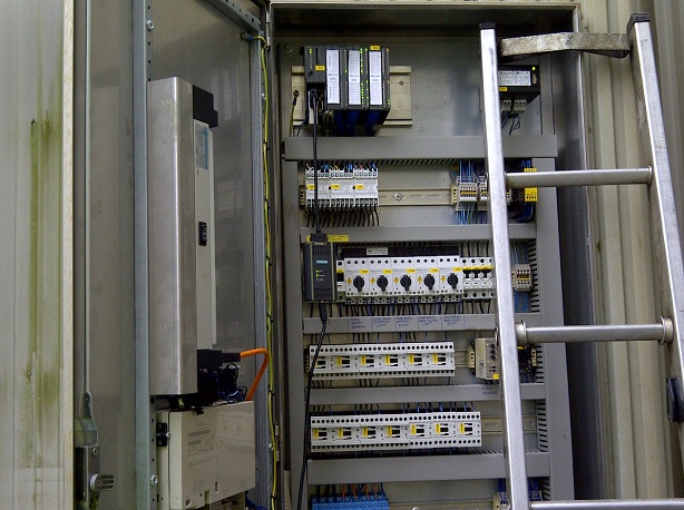 Photo of Siemens OP17 HMI Control Panel